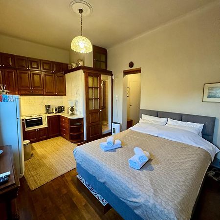 Апартаменты Anafiotika House Афины Экстерьер фото