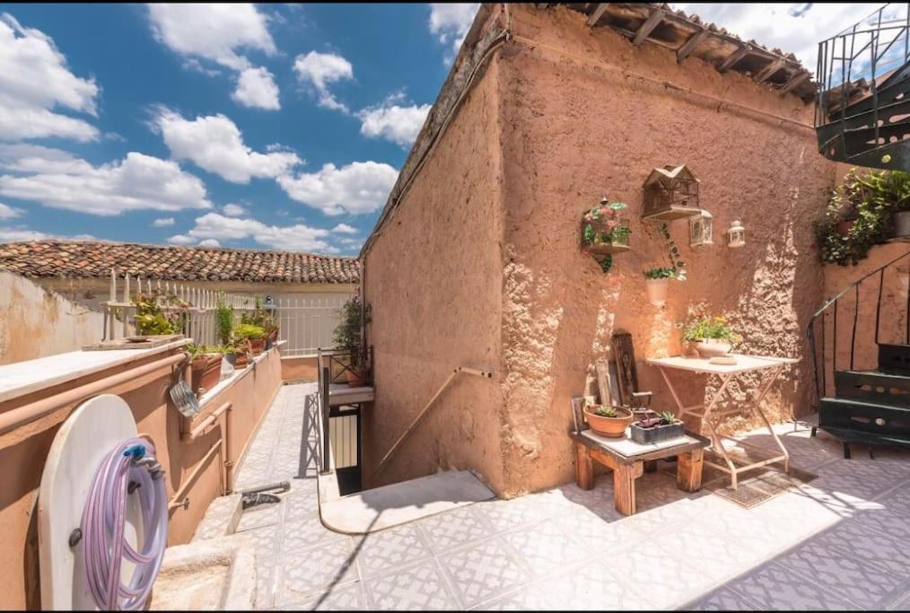 Апартаменты Anafiotika House Афины Экстерьер фото